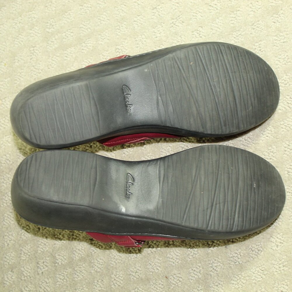 Clarks Women's 11 Red Mules - Picture 6 of 7